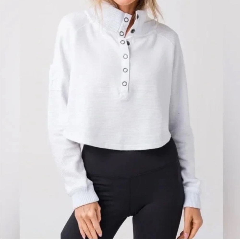{FP Movement} So Fly Henley Layer in White - Womens Medium - Picture 2 of 11